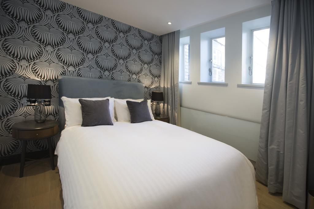 Apartment No.8 Waterloo Street *